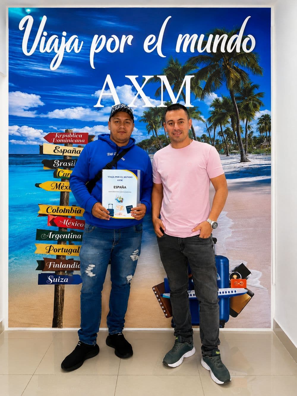 Cliente real de Viaja por el Mundo con su certificado de viaje a España