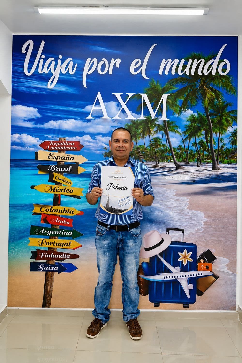 Cliente real de Viaja por el Mundo con su certificado de viaje a Polonia